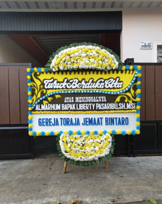 Papan Bunga Duka di Kutalimbaru
